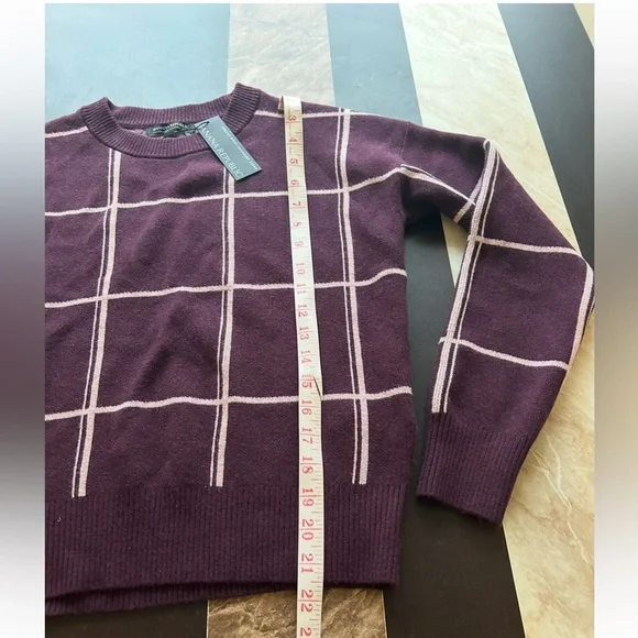 Banana Republic Italian Wool Cashmere Blend Burgundy Sweater. Size Small. NEW - Picture 6 of 9